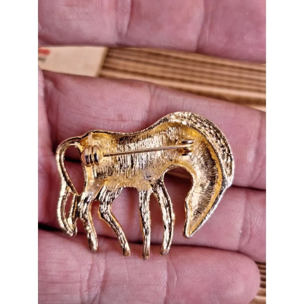 3D Gold Tone Jungle Zebra Brooch‎ Lapel Tie Pin Africa Safari Animal 1.5
